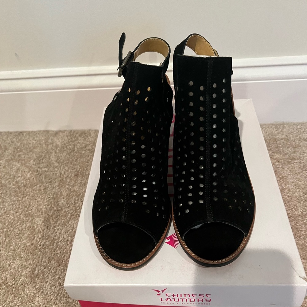 Women’s heels - Picture 2 of 5